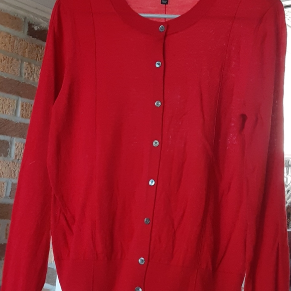 Sweater - Picture 2 of 6